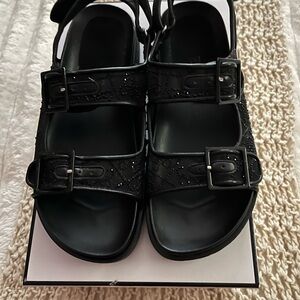 Guess Frella black lace sandals sz 7